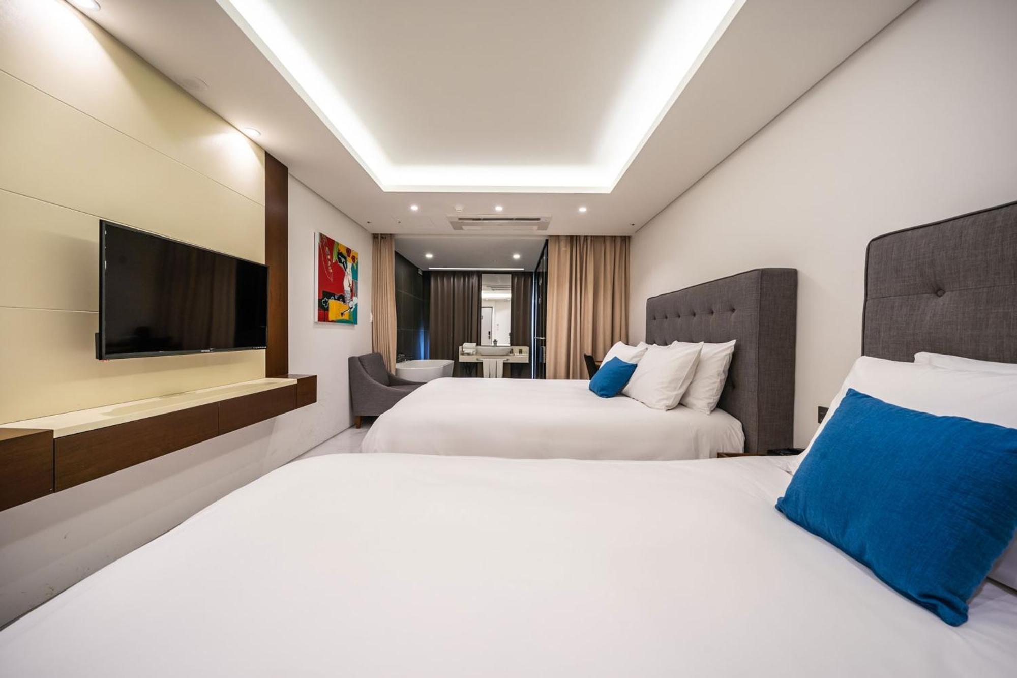 Sweet May Seogwipo Hotel Dış mekan fotoğraf